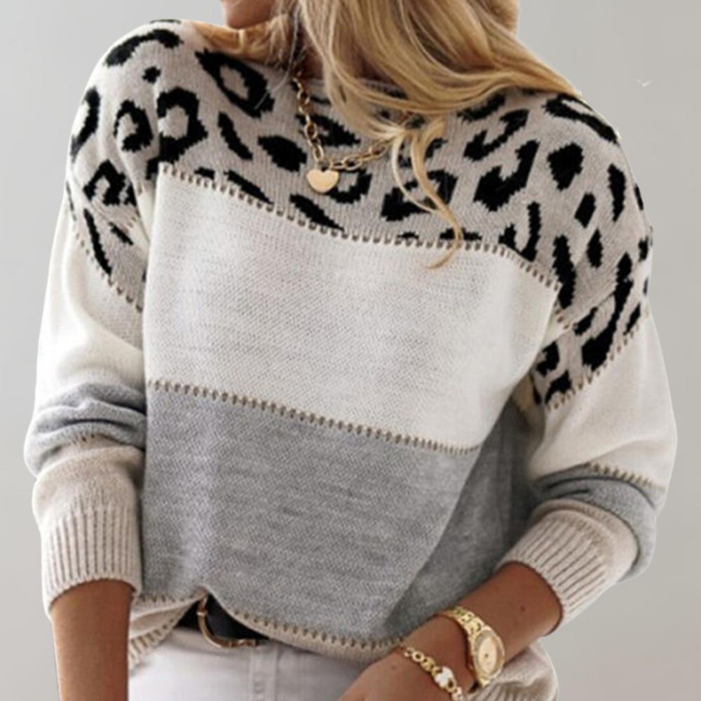 Laura | Casual Sweater with Leopard Print