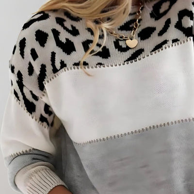 Laura | Casual Sweater with Leopard Print