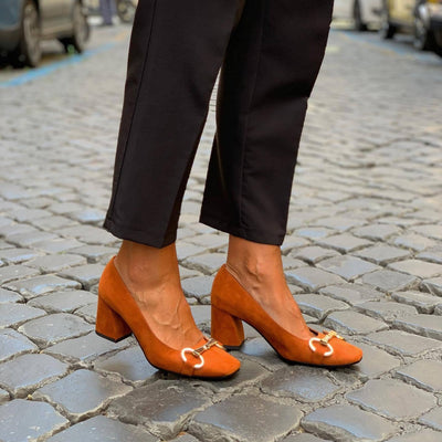 Sophia | Elegant Pumps with Gold Detail