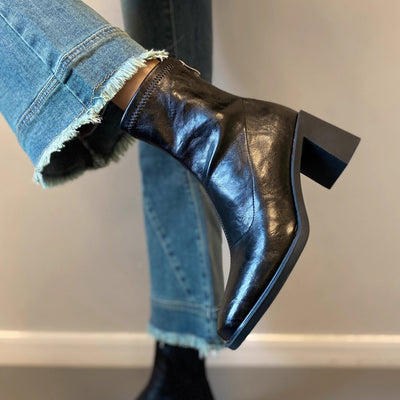 Clara | Square-Toe Block Heel Boots