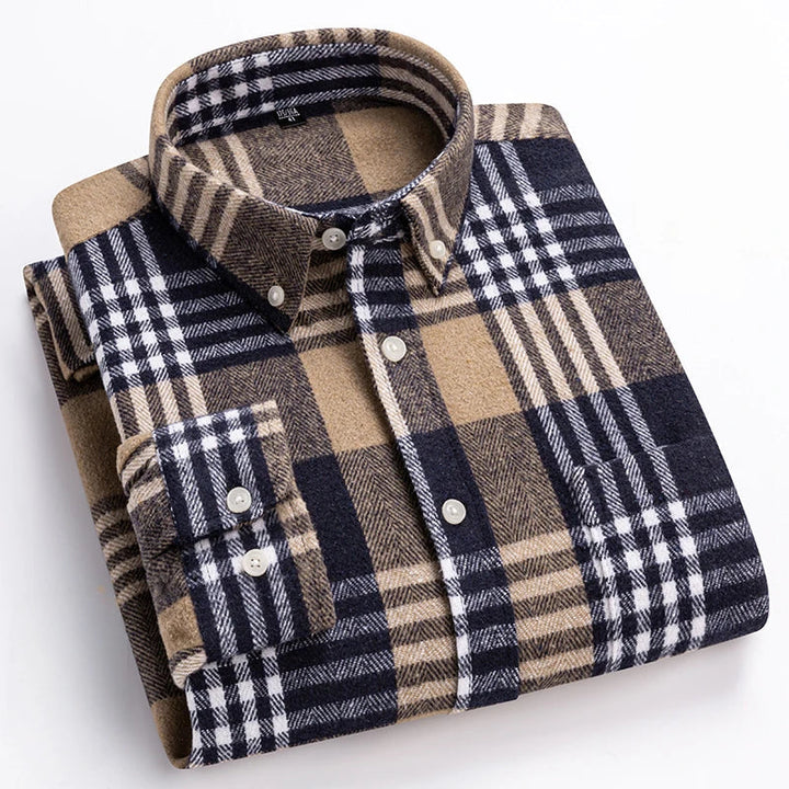 Men's Button-Front Plaid Shirt with Pointed Collar and Chest Pocket