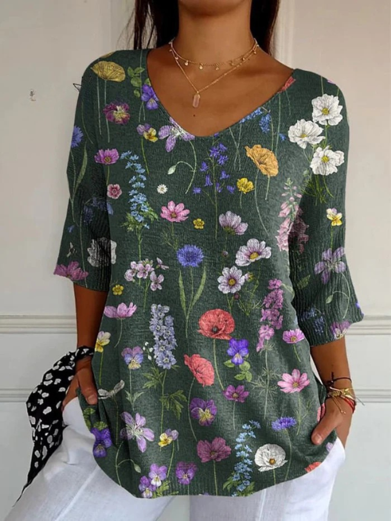 Olivia | Casual Pullover Knit with Vibrant Spring Botanical Garden Pattern