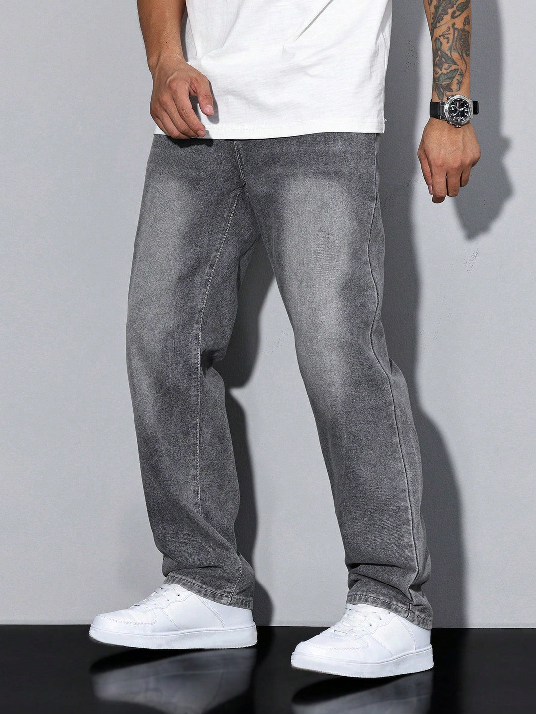 mens-casual-denim-jeans-with-zip-fly-and-five-pockets-10