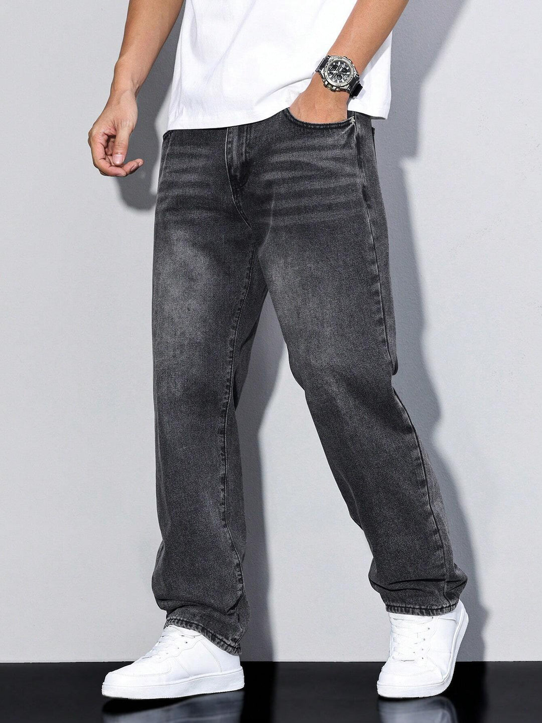 mens-casual-denim-jeans-with-zip-fly-and-five-pockets-13