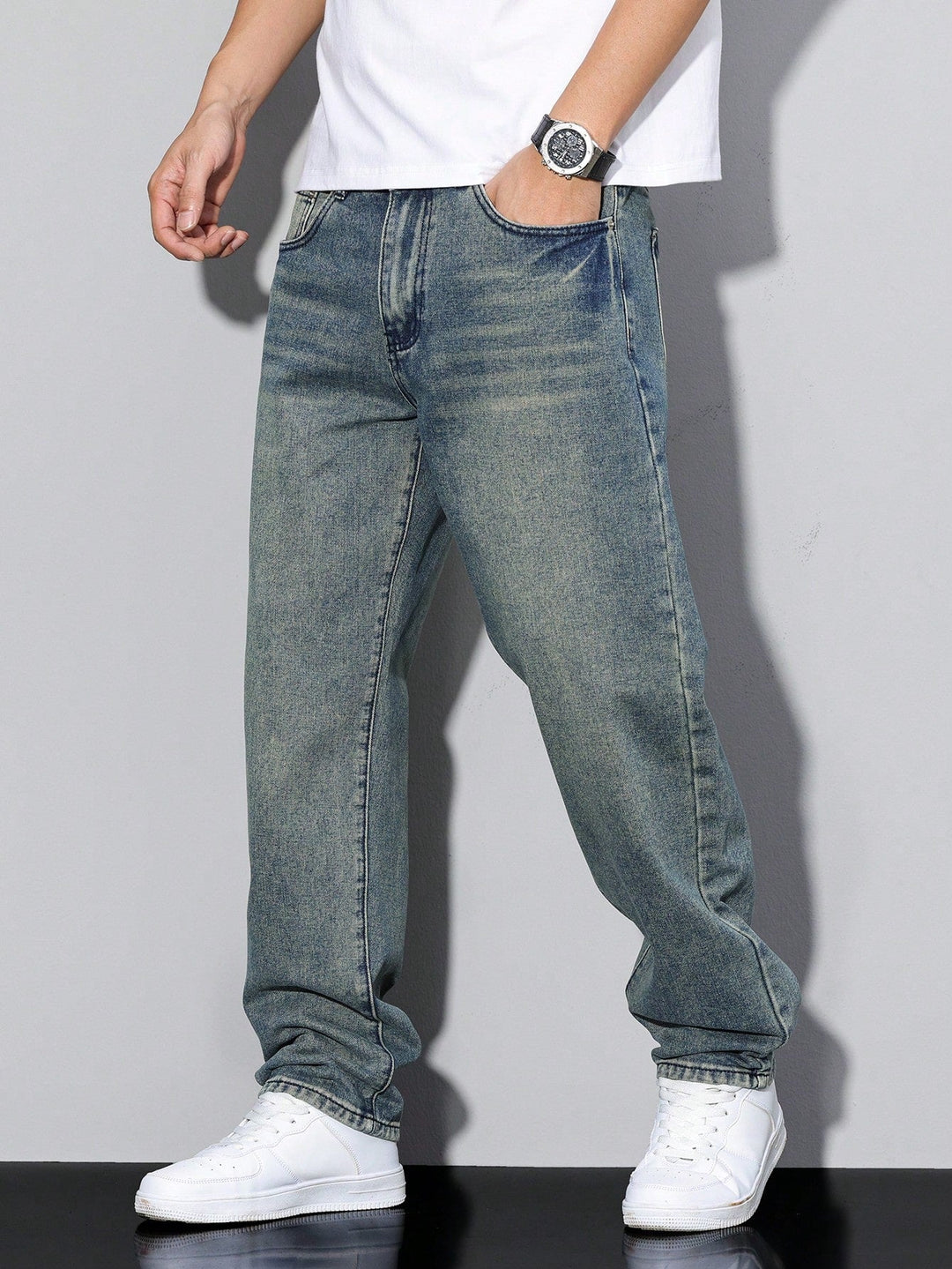 mens-casual-denim-jeans-with-zip-fly-and-five-pockets-19