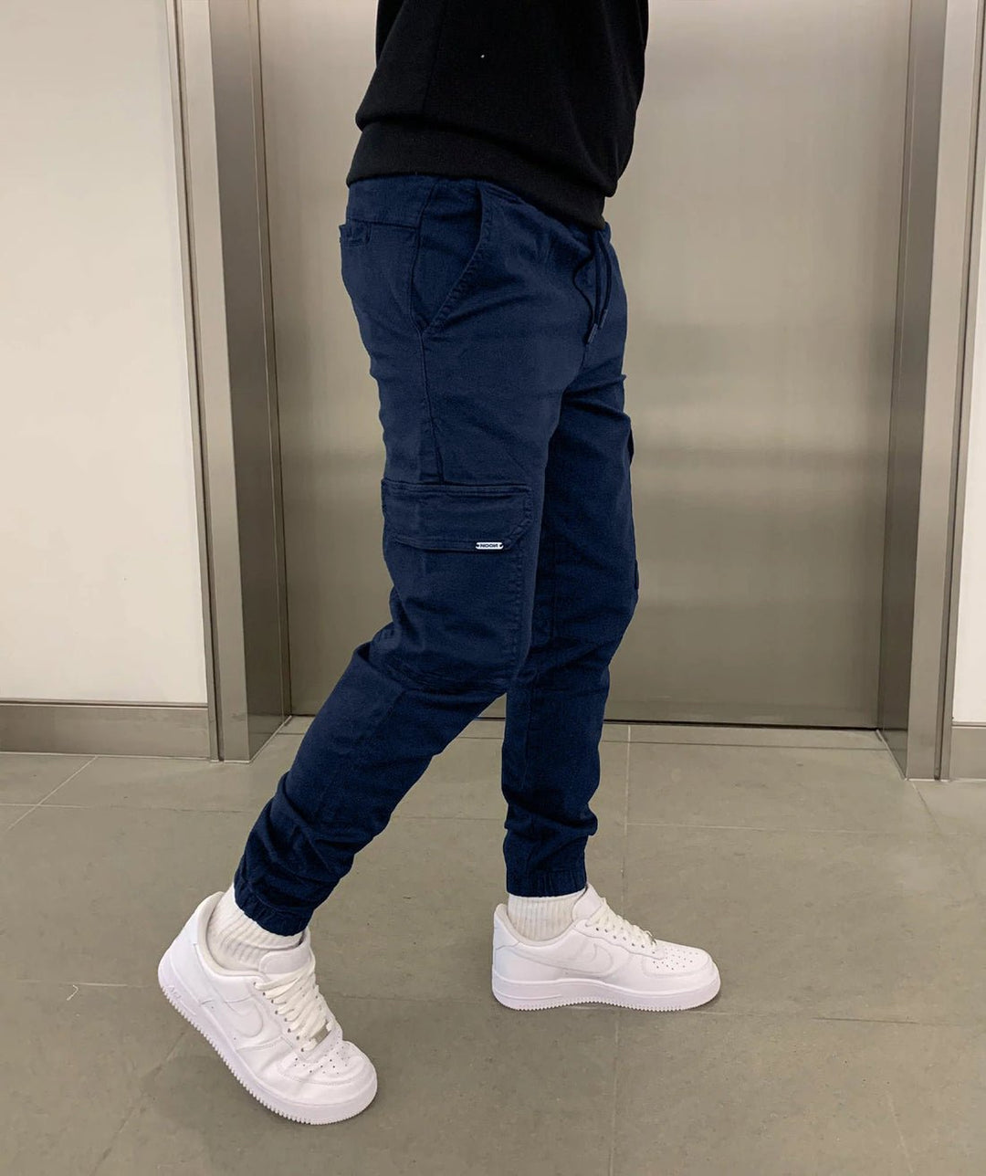 mens-twill-cargo-pants-with-drawstring-waist-and-rib-cuffs-9