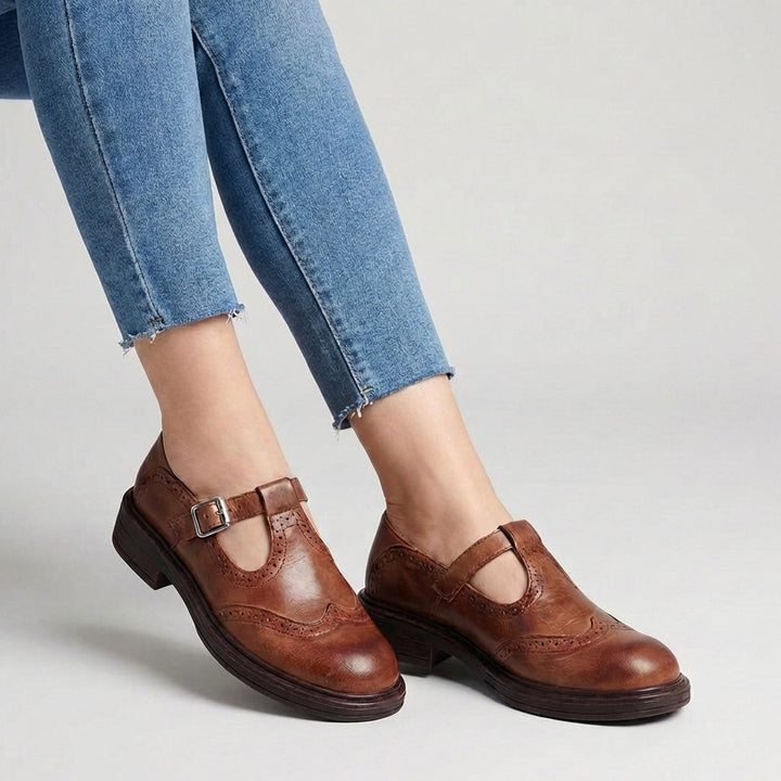 womens-mary-jane-shoes-with-t-strap-and-brogue-perforations-1