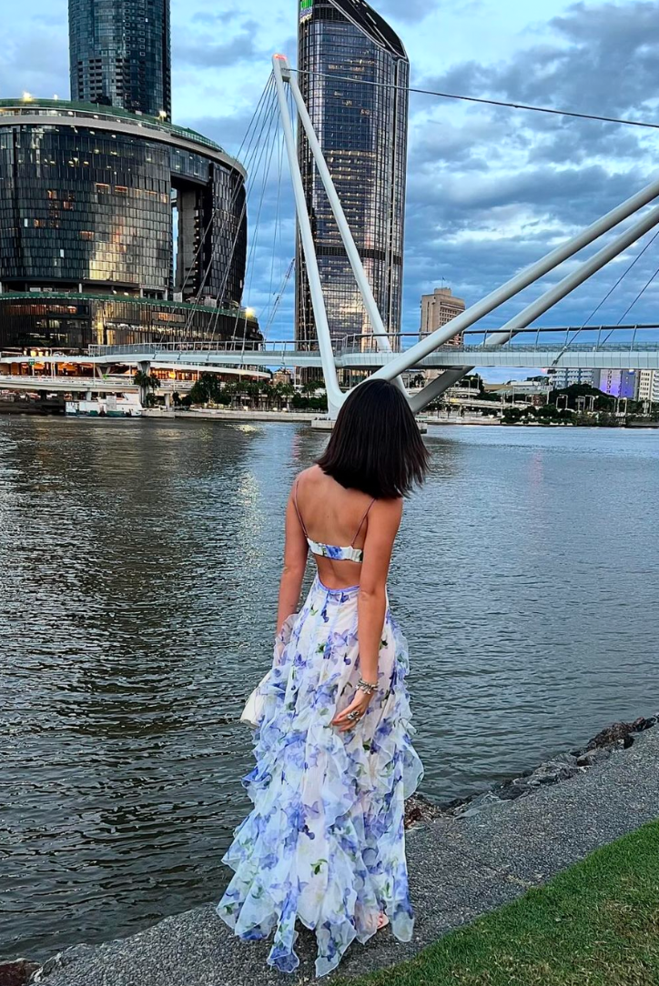 womens-woven-maxi-dress-with-v-neck-and-tiered-ruffles-9